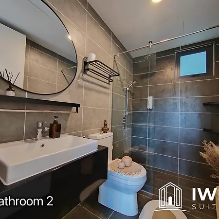 Ipoh Sunway Onsen Suites And Tambun Guesthouse , 3-14Pax 2Parking By Iwh Exterior photo