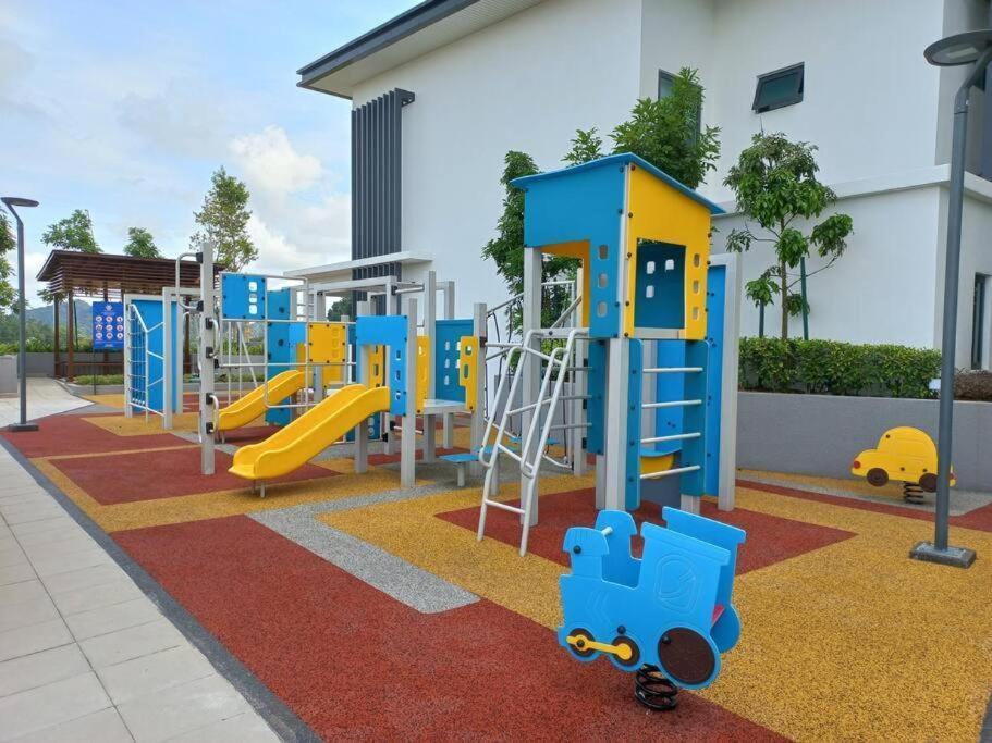 Apartment Sunway Onsen And Tambun , 3-14pax 2parking By Iwh